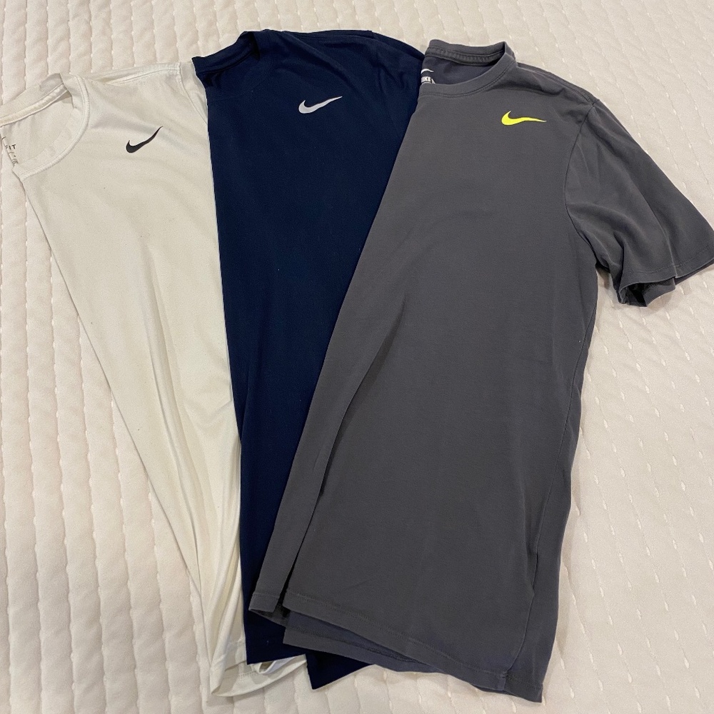 3 Nike T Shirts